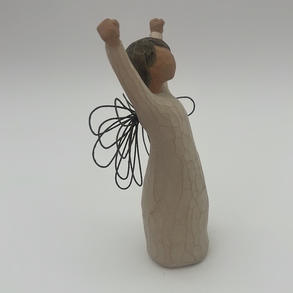 Willow Tree Angel of Courage Figurine - Picture 6 of 7